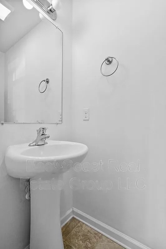 Building Photo - 39 Stix Ln