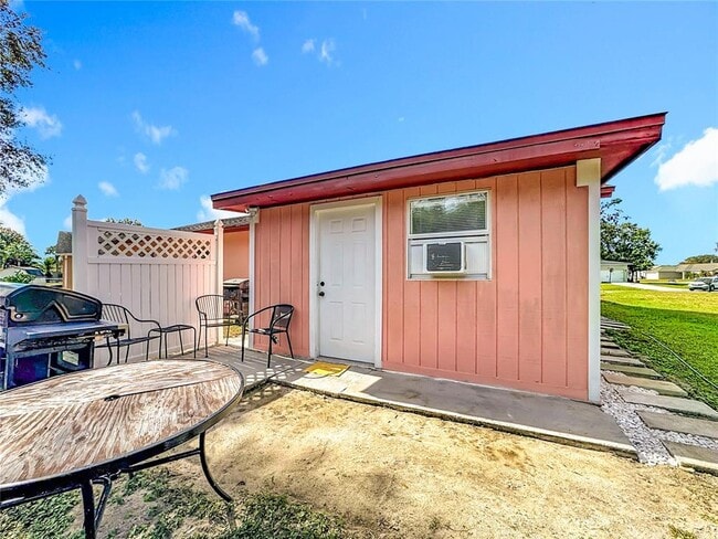 Building Photo - 739 Dromedary Dr