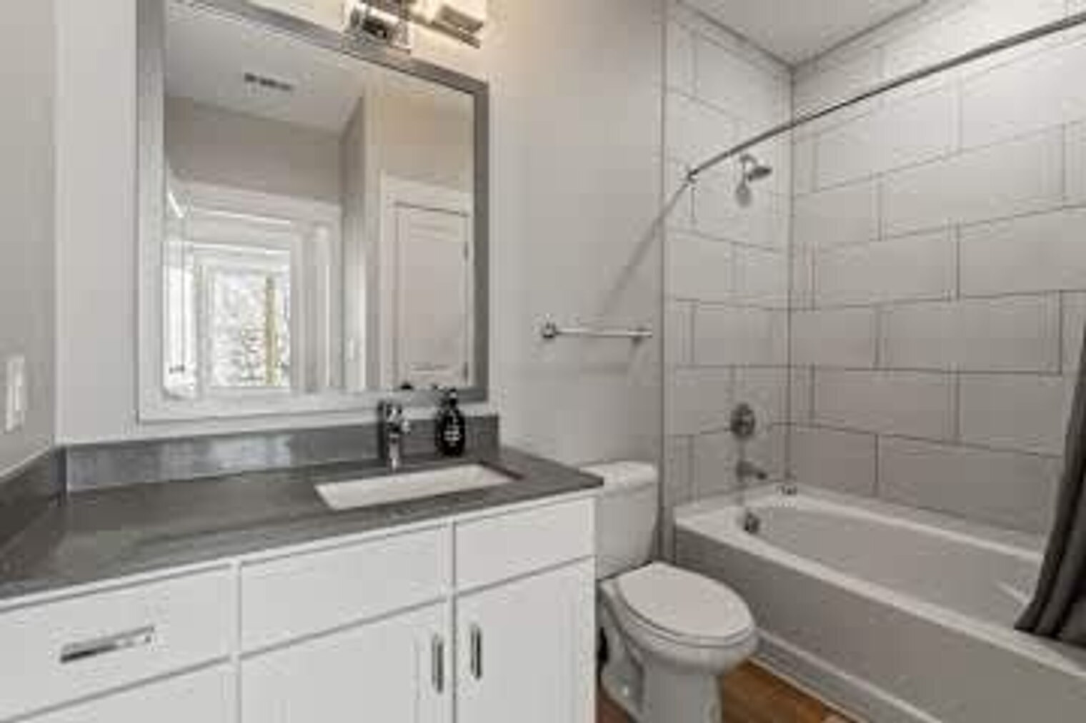 Building Photo - 7417 Waverly Walk Ave