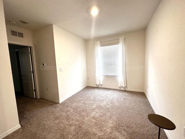 Building Photo - 370 Feltrim Reserve Blvd