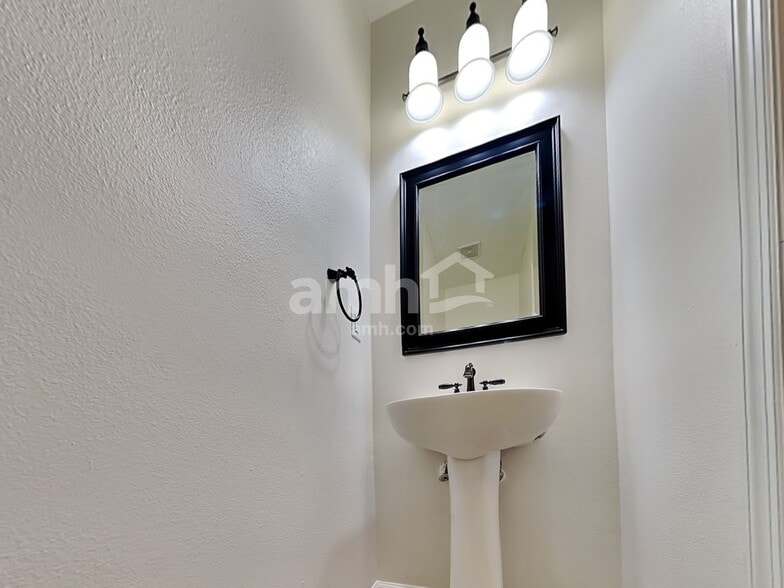 Building Photo - 238 Casa Sevilla Ave