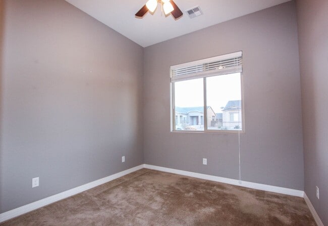 Building Photo - MOVE IN SPECIAL - Three Bedroom Granville Home