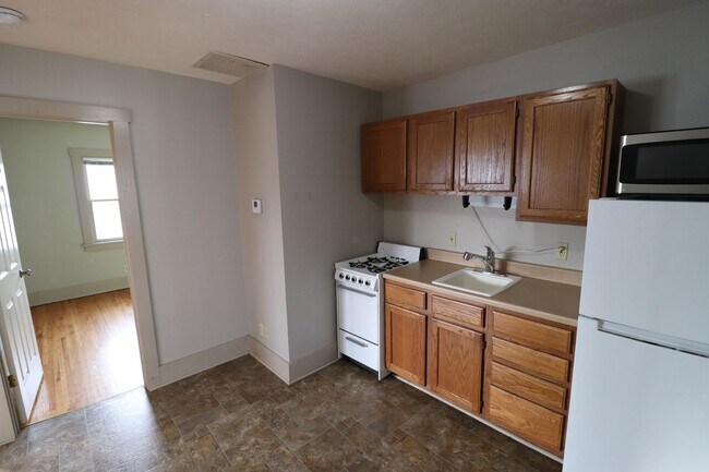 Building Photo - 2611 A St