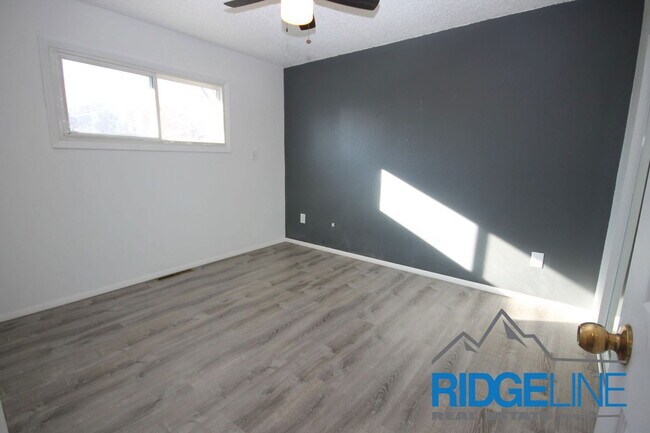 Building Photo - 2704 3rd Ave S