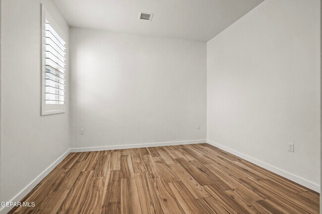 Building Photo - 13637 Chepstow Ct