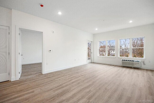 Building Photo - 306 Bluestone Ct