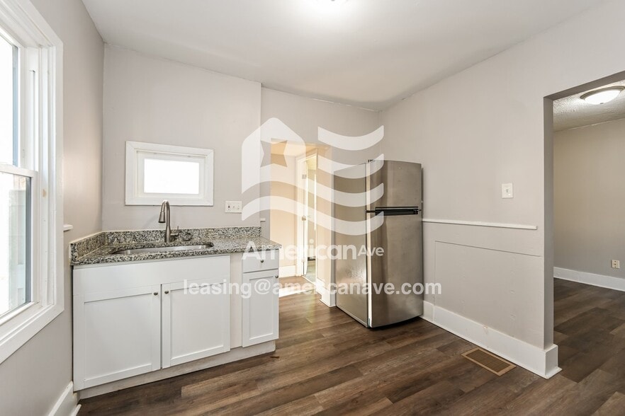 Building Photo - 1121 Reservoir St