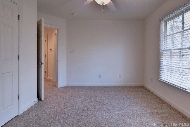 Building Photo - 104 Chanticleer Ct