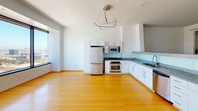 Building Photo - Sky-High Urban Living at 1100 Wilshire! St...