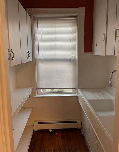 Building Photo - 464 Laurel Hill Ave