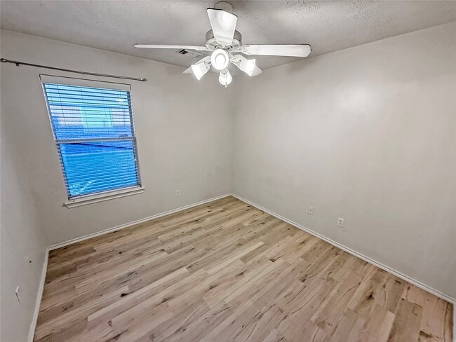 Building Photo - 15335 Sienna Oak Dr