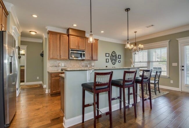 Building Photo - 5464 Everlook Cir