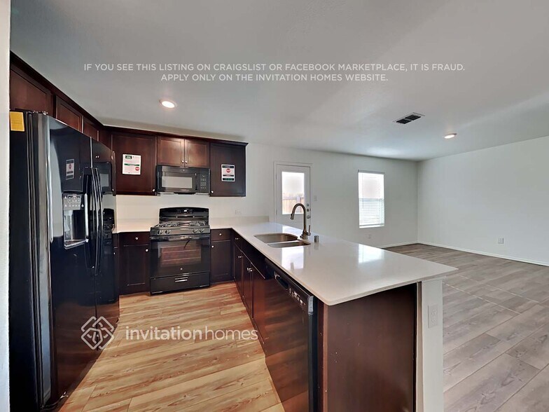 Building Photo - 1418 Highbridge Blvd