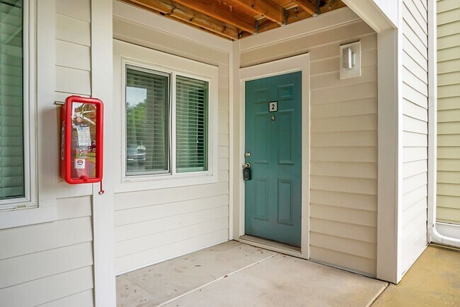 Building Photo - 278 Alexandra Dr
