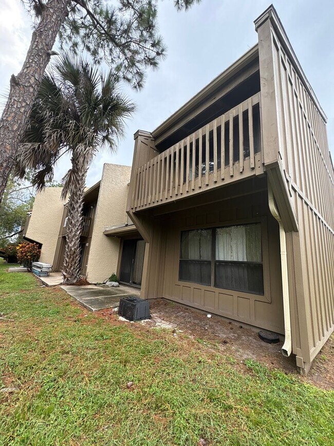 Building Photo - Spacious 3-Bedroom Condo in Cypress Woods