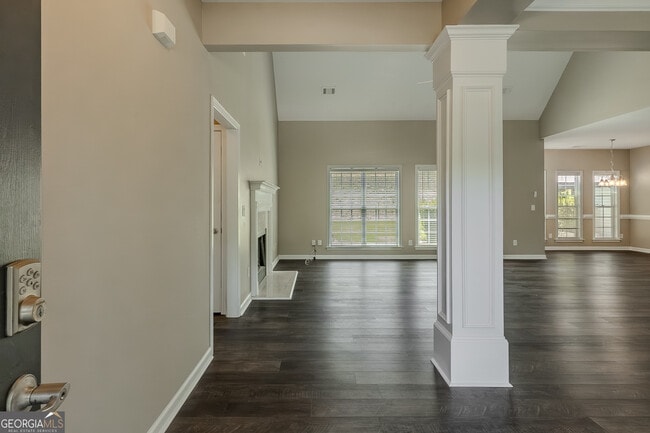 Building Photo - 120 Rosebay Ln