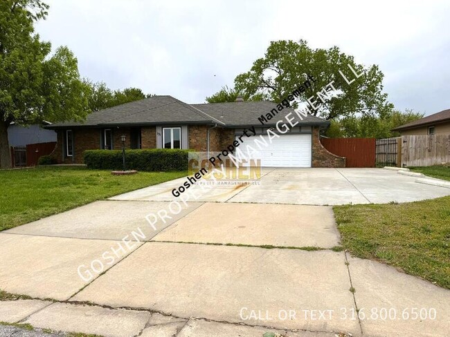 Building Photo - 131 Brazos Dr
