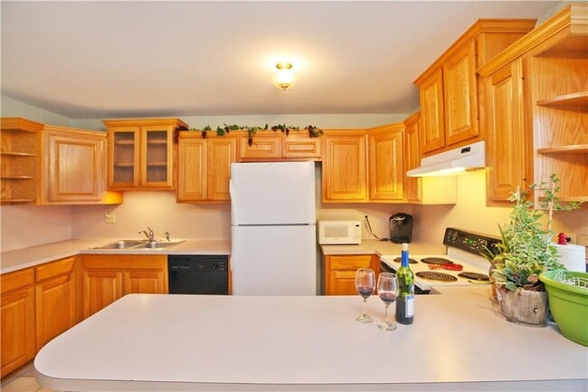 Building Photo - 15601 Hebbe Ln