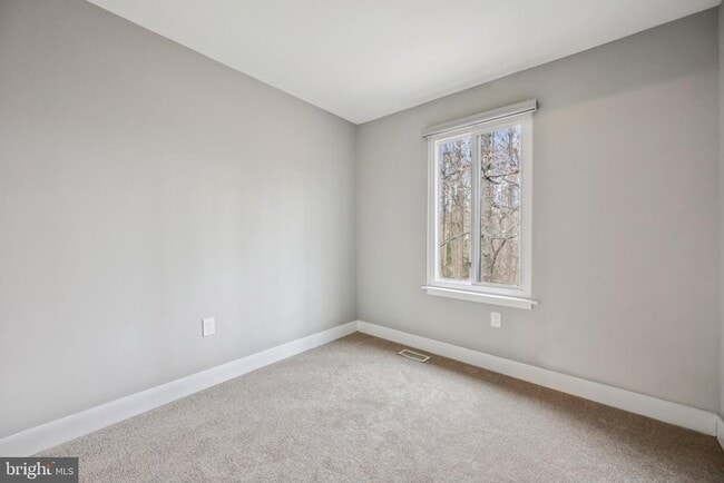 Building Photo - 7849 Briardale Terrace