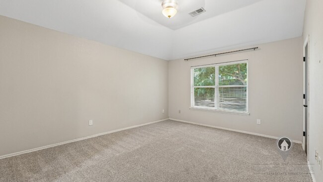 Building Photo - Modern Comfort in Deer Creek School District