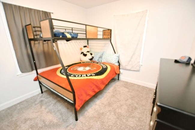 Building Photo - 3 bedroom home located 1 mile from the University of Notre Dame