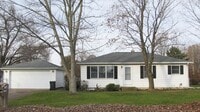 Building Photo - Three Bedroom Ranch in Portage
