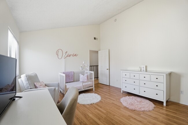 Building Photo - 9960 Owensmouth Ave