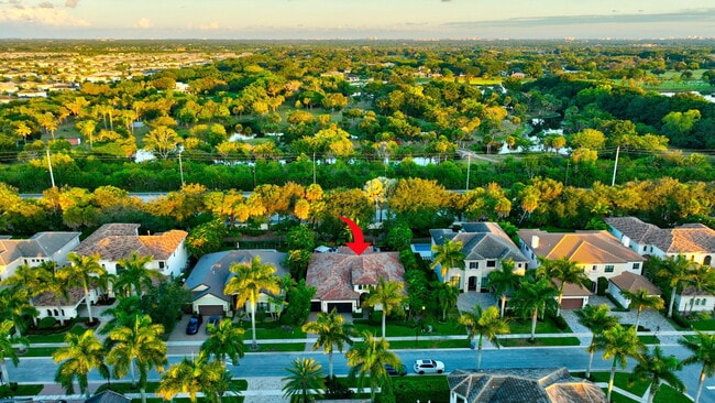 Building Photo - 17662 Cadena Dr