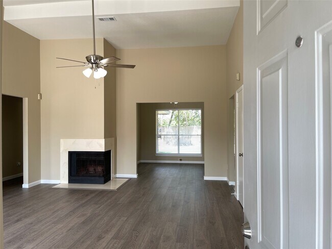 Building Photo - 3611 Shadow Trail