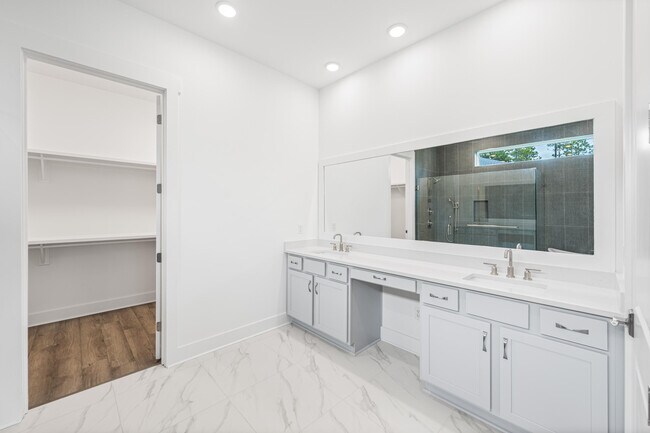 Building Photo - 169 Orman Ct