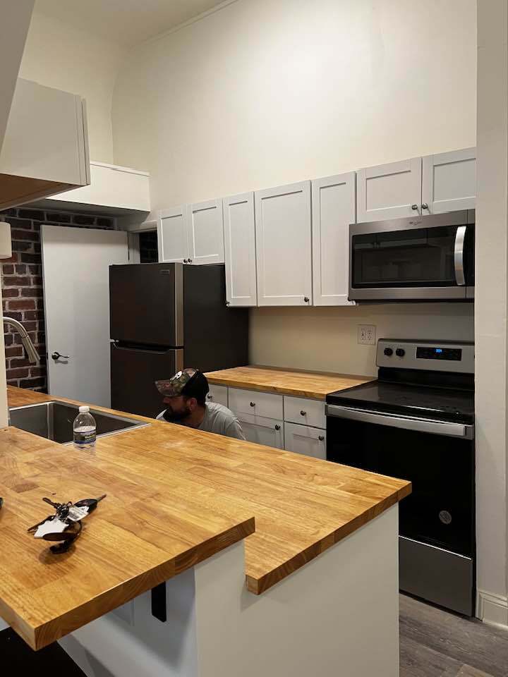Apt 305 - 4 W State St