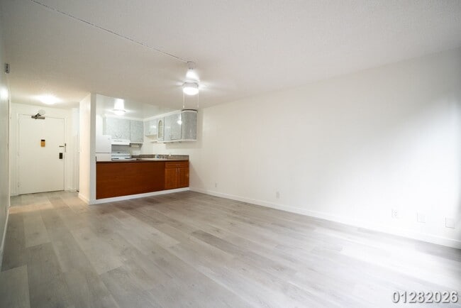 Building Photo - 1255 Nuuanu Ave