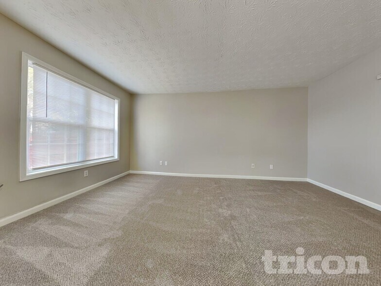 Building Photo - 62 Kirkhill Dr