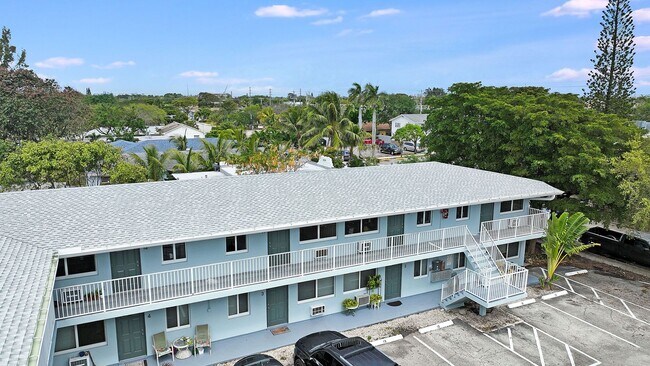 Building Photo - Newly Renovated spacious one bedroom one b...