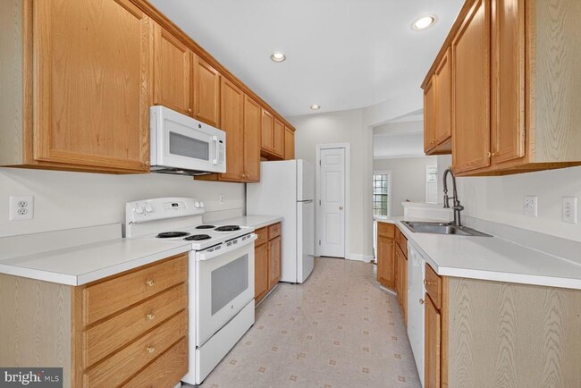 Building Photo - 6652 Debra Lu Way