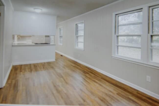 Building Photo - 2475 Drexel Dr