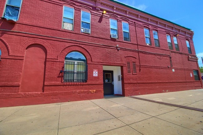 Building Photo - Wise Harris Arms Apartments