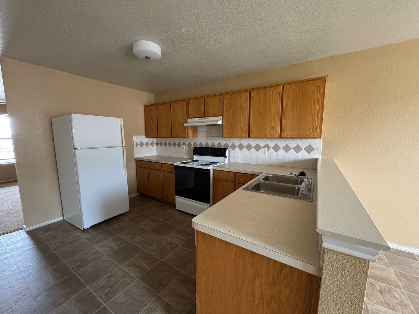 Building Photo - 3203 Toledo Dr