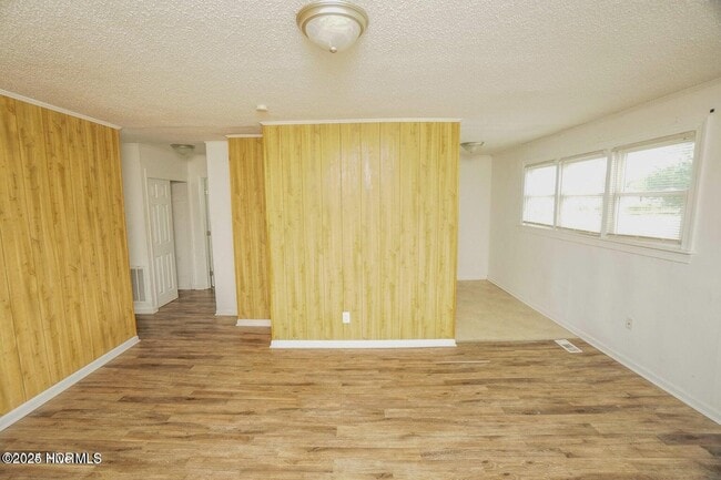 Building Photo - 311 Starling St
