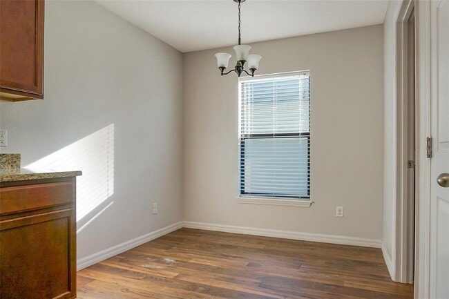 Building Photo - 960 Woodlark Dr