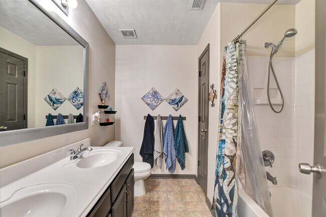 Building Photo - 6706 Lindale Manor Ct