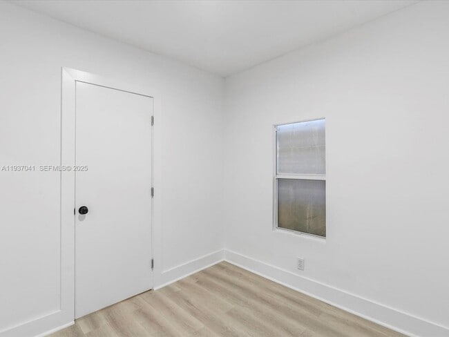 Building Photo - 6318 NW 19th Ct