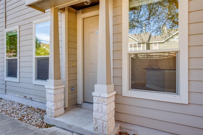 Building Photo - 5701 Cougar Dr