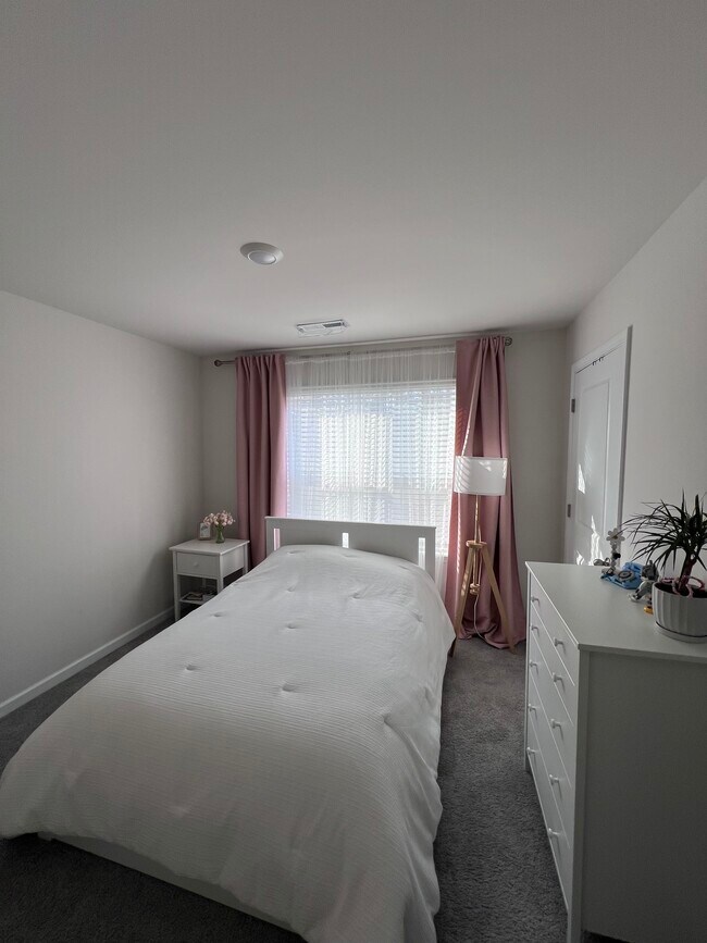 Building Photo - 95 Malcolm Ct