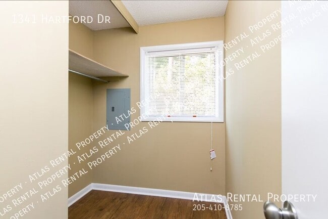Building Photo - 1341 Hartford Dr