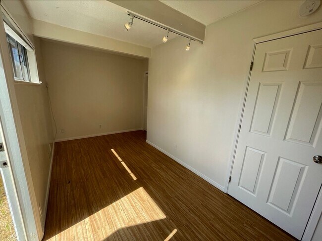 Building Photo - 6775 Pasado Rd