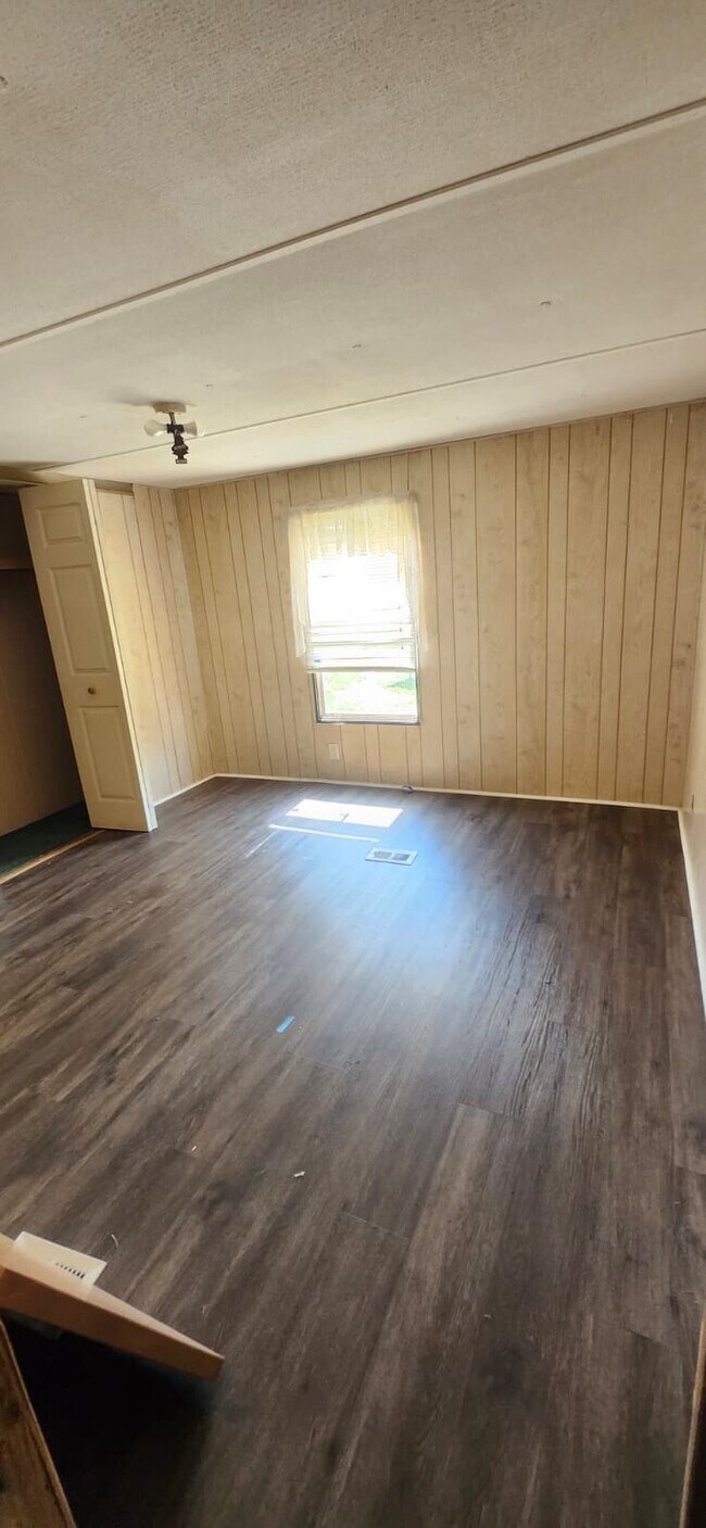 Building Photo - 8364 Cedar St