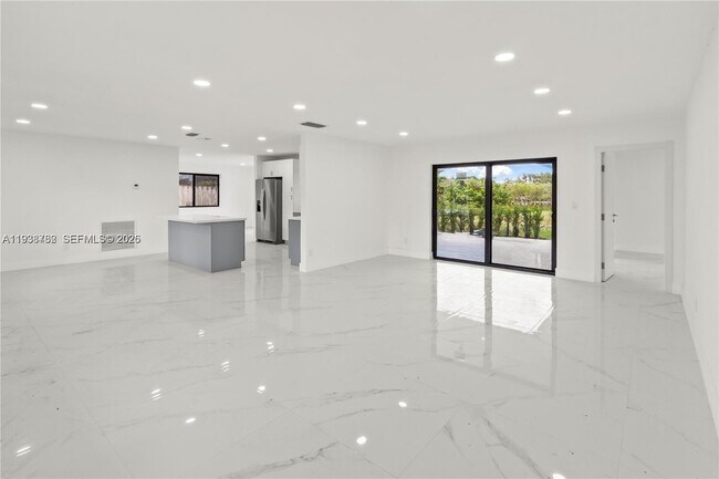 Building Photo - 8631 NW 24th Ct