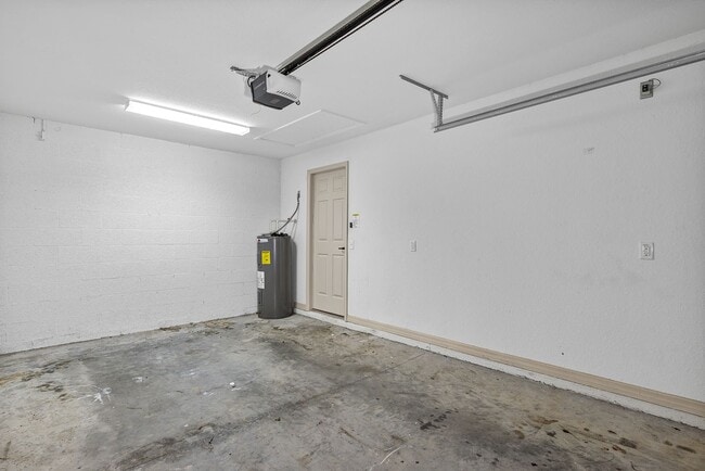 Building Photo - Freshly Painted 3BR Home with Spacious Yard, Modern Baths & No Deposit Option!