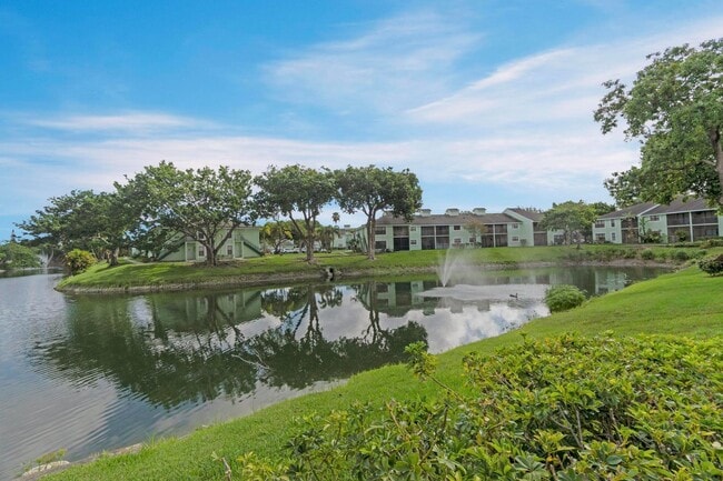 Building Photo - NICE 2/1 UNIT AVAILABLE AT THE PRESERVE in SUNRISE